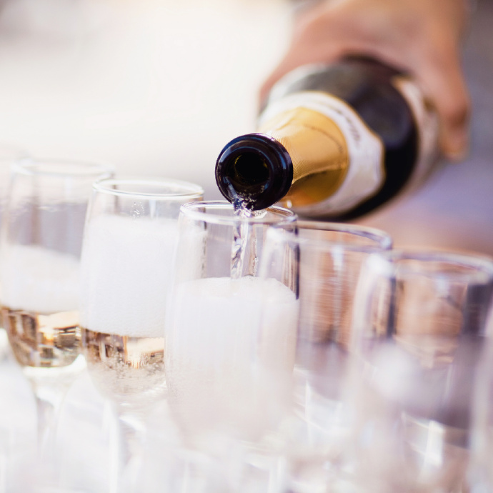 Free Fizz for Graduates!